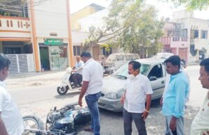 ದ್ವಿಚಕ್ರವಾಹನ – ಕಾರ್ ನಡುವೆ ಅಪಘಾತ : ಗಾಯಾಳುವನ್ನು ಆಸ್ಪತ್ರೆಗೆ ರವಾನಿಸಿದ ಎಂ ಕೆ ಸೋಮಶೇಖರ್