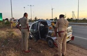 ಡಿವೈಡರ್’ಗೆ ಕಾರು ಡಿಕ್ಕಿ, 7 ಮಂದಿ ದುರ್ಮರಣ