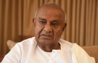 ಹಿಜಾಬ್ ವಿವಾದ; ಕೋರ್ಟ್ ತೀರ್ಪನ್ನು ಕಟ್ಟುನಿಟ್ಟಾಗಿ ಪಾಲಿಸಬೇಕು: ಮಾಜಿ ಪ್ರಧಾನಿ ಹೆಚ್.ಡಿ.ದೇವೇಗೌಡ