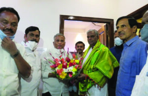 ಸಚಿವ ವಿ.ಸೋಮಣ್ಣರಿಂದ ಸಂಸದರ ಭೇಟಿ: ಜಿಲ್ಲೆಯ ಅಭಿವೃದ್ಧಿ ಕುರಿತು ಸುದೀರ್ಘ ಚರ್ಚೆ