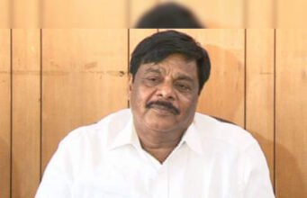 ನಂಜನಗೂಡು ಕ್ಷೇತ್ರದಿಂದ ಕಾಂಗ್ರೆಸ್ ಟಿಕೆಟ್’ಗಾಗಿ ಅರ್ಜಿ ಸಲ್ಲಿಸಿದ ಡಾ.ಎಚ್.ಸಿ.ಮಹದೇವಪ್ಪ