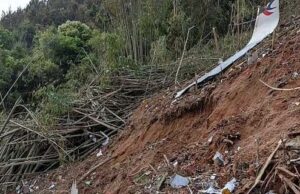 ಚೀನಾದಲ್ಲಿ ಪತನಕ್ಕೀಡಾದ ವಿಮಾನ ಅವಶೇಷ ಪತ್ತೆ