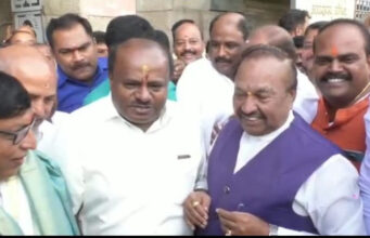 ಚಾಮುಂಡಿ ಬೆಟ್ಟದಲ್ಲಿ ಈಶ್ವರಪ್ಪ, ಹೆಚ್ ಡಿ ಕುಮಾರಸ್ವಾಮಿ ಮುಖಾಮುಖಿ