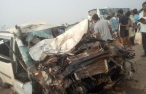 ಐರಾವತ ಬಸ್ ಗೆ ಕಾರ್ ಢಿಕ್ಕಿ: ಇಬ್ಬರ ಸಾವು, ಮೂವರಿಗೆ ಗಂಭೀರ ಗಾಯ