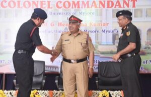 ಮೈಸೂರು ವಿವಿ ಕುಲಪತಿಗೆ ಕರ್ನಲ್ ಕಮಾಂಡೆಂಟ್ ಗೌರವ