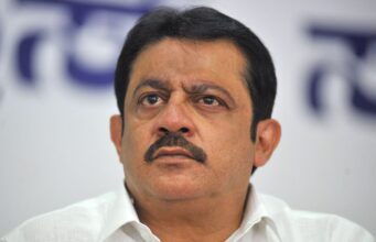 ರಾಜ್ಯದಲ್ಲಿ ಪೆಟ್ರೋಲ್ ಶತಕ ಗಡಿ ದಾಟಿಸಿದ್ದೇ ಬಿಜೆಪಿ: ಸಚಿವ ಜಮೀರ್ ಅಹಮದ್ ಖಾನ್ ಆಕ್ರೋಶ