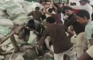 ಗುಜರಾತ್ ದುರಂತ: ಮೃತರ ಕುಟುಂಬಕ್ಕೆ 2 ಲಕ್ಷ ರೂ. ಪರಿಹಾರ