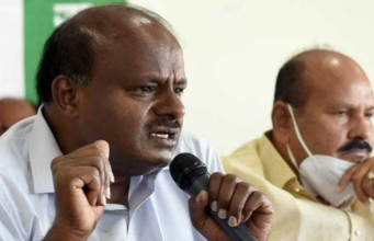 ಬರೀ ಫೋಟೋ ತೆಗೆಸಿಕೊಳ್ಳುವುದಕ್ಕೆ ಮಾತ್ರ ನಗರ ಪ್ರದಕ್ಷಿಣೆ ಮಾಡಬೇಡಿ: ಬೊಮ್ಮಾಯಿ ವಿರುದ್ಧ ಎಚ್ಡಿಕೆ ಕಿಡಿ