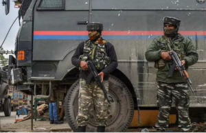 ಭದ್ರತಾ ಪಡೆ ಉಗ್ರರ ನಡುವೆ ಗುಂಡಿನ ಚಕಮಕಿ ನಾಗರಿಕ ಸಾವು