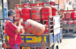 ವಾಣಿಜ್ಯ ಬಳಕೆ ಸಿಲಿಂಡರ್ ಬೆಲೆ ಇಳಿಕೆ: ಇಂದಿನಿಂದಲೇ ಪರಿಷ್ಕೃತ ದರ ಜಾರಿ