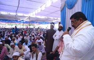 ರಂಜಾನ್ ಸಾಮೂಹಿಕ ಪ್ರಾರ್ಥನೆಯಲ್ಲಿ ಸಚಿವ ಕೆ.ಗೋಪಾಲಯ್ಯ ಭಾಗಿ; ಶುಭ ಹಾರೈಕೆ