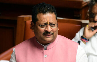 ಪಂಚಮಸಾಲಿ ಸಮುದಾಯಕ್ಕೆ ಮೀಸಲಾತಿ ಕೊಡದಿದ್ದರೆ ಮನೆಗೆ ಹೋಗುತ್ತೀರಿ: ಬೊಮ್ಮಾಯಿಗೆ ಯತ್ನಾಳ ಎಚ್ಚರಿಕೆ