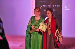 ಲೇಖಕಿ ಗೀತಾಂಜಲಿ ಶ್ರೀ ಅವರ ‘ಟಾಂಬ್ ಆಫ್ ಸ್ಯಾಂಡ್’ಗೆ ಪ್ರತಿಷ್ಠಿತ ಬೂಕರ್ ಪ್ರಶಸ್ತಿ