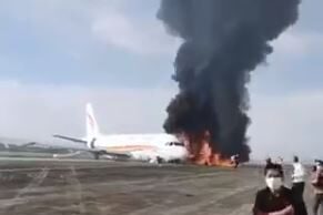 ಚೀನಾ ವಿಮಾನ ನಿಲ್ದಾಣದ ರನ್ ವೇಯಲ್ಲಿ ಹೊತ್ತಿ ಉರಿದ ವಿಮಾನ: ವಿಡಿಯೋ ವೈರಲ್