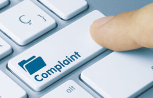 ಚಪ್ಪಲಿ ಹುಡುಕಿ ಕೊಡುವಂತೆ ಪೊಲೀಸ್ ಠಾಣೆ ಮೆಟ್ಟಿಲೇರಿದ ಬಡ ರೈತ