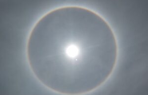 ಚಾಮರಾಜನಗರ: ಸೂರ್ಯನ ಸುತ್ತ ವೃತ್ತಾಕಾರದ ರಚನೆ ಗೋಚರ