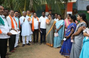 ದಕ್ಷಿಣ ಪದವೀಧರ ಕ್ಷೇತ್ರದ ಚುನಾವಣೆ: ಸಚಿವ ಎಸ್.ಟಿ.ಸೋಮಶೇಖರ್ ಬಿರುಸಿನ ಪ್ರಚಾರ