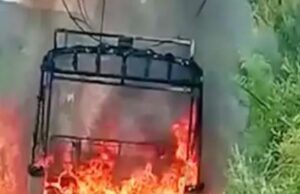 ಆಟೋ ಮೇಲೆ ಬಿದ್ದ ವಿದ್ಯುತ್ ತಂತಿ: 5 ಮಂದಿ ಸಜೀವ ದಹನ