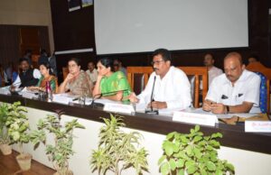 ಅನುದಾನ ಬಳಕೆ ಮಾಡಿ, ಮಂಡ್ಯ ಸರ್ವಾಂಗೀಣ ಅಭಿವೃದ್ಧಿಗೆ ಶ್ರಮಿಸಿ: ಸಂಸದೆ ಸುಮಲತಾ ಅಂಬರೀಶ್