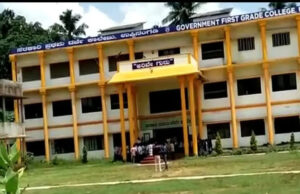 ಹಿಜಾಬ್ ಧರಿಸುವುದಾಗಿ ಪಟ್ಟು ಹಿಡಿದಿದ್ದ ವಿದ್ಯಾರ್ಥಿನಿಯರು ತರಗತಿಗೆ ಹಾಜರ್