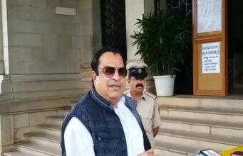 ಪಕ್ಕದ ಮನೆಯ ಧರ್ಮಪತ್ನಿಗೆ ಪತ್ರ ಬರೆಯುತ್ತೀರಾ ?: ಸಿದ್ದರಾಮಯ್ಯ ವಿರುದ್ಧ ಸಿಎಂ ಇಬ್ರಾಹಿಂ ಕಿಡಿ