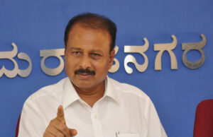 ವರುಣ ಕ್ಷೇತ್ರದಿಂದ ಸಿದ್ದರಾಮಯ್ಯ ಸ್ಪರ್ಧಿಸುವಂತೆ ಆರ್.ಧ್ರುವನಾರಾಯಣ್ ಒತ್ತಾಯ