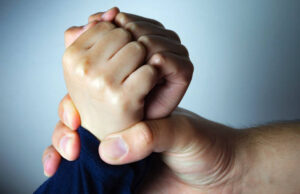 ಅಪಹರಣಕ್ಕೊಳಗಾಗಿದ್ದ ಬಾಲಕನ ರಕ್ಷಣೆ: ನೆಮ್ಮದಿಯ ನಿಟ್ಟುಸಿರು ಬಿಟ್ಟ ವೈದ್ಯ ದಂಪತಿ