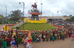 `ಅಮೃತ ಭಾರತಿಗೆ ಕನ್ನಡದಾರತಿ’: ಸಂಭ್ರಮದ ಮೆರವಣಿಗೆ