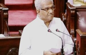 ಕನ್ನಡದಲ್ಲಿ ಪ್ರಮಾಣ ವಚನ ಸ್ವೀಕರಿಸಿದ ಡಾ. ವೀರೇಂದ್ರ ಹೆಗ್ಗಡೆ