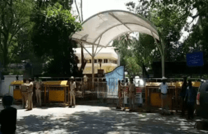 ಸಿಎಂ ನಿವಾಸದ ಮುಂದೆಯೂ ಬಿಗಿ ಪೊಲೀಸ್ ಬಂದೋಬಸ್ತ್