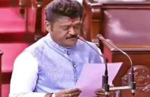 ಕನ್ನಡದಲ್ಲಿ ಪ್ರಮಾಣ ವಚನ ಸ್ವೀಕರಿಸಿದ ನಟ ಜಗ್ಗೇಶ್