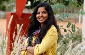 ಕಾಳಿ ಮಾತೆ ಕೈಯಲ್ಲಿ ಸಿಗರೇಟ್: ನಿರ್ದೇಶಕಿ ಲೀನಾ ವಿರುದ್ಧ ದೂರು ದಾಖಲು