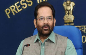 ಕೇಂದ್ರ ಸಚಿವ ಸ್ಥಾನಕ್ಕೆ ಅಬ್ಬಾಸ್ ನಖ್ವಿ ರಾಜೀನಾಮೆ: ಉಪರಾಷ್ಟ್ರಪತಿ ಸ್ಥಾನಕ್ಕೆ ಆಯ್ಕೆ ಸಾಧ್ಯತೆ