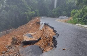 ರಾಷ್ಟ್ರೀಯ ಹೆದ್ದಾರಿ-69 ರಲ್ಲಿ ಗುಡ್ಡ ಕುಸಿತ: ರಸ್ತೆ ಸಂಪರ್ಕ ಕಡಿತ