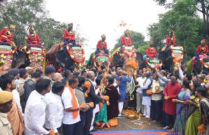 ದಸರಾ ಗಜಪಯಣಕ್ಕೆ ಚಾಲನೆ: ಸಾಂಸ್ಕೃತಿಕ ನಗರಿ ಮೈಸೂರಿನತ್ತ ಗಜಪಡೆ