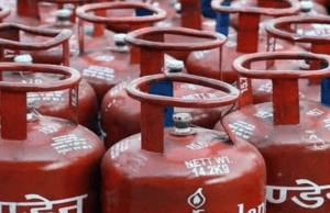 ವಾಣಿಜ್ಯ ಬಳಕೆಯ ಎಲ್’ಪಿಜಿ ಸಿಲಿಂಡರ್ ದರ ಇಳಿಕೆ