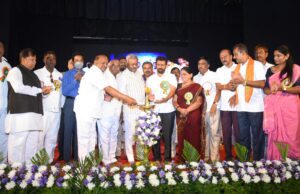 ಸ್ವಂತ ಜಮೀನನ್ನೇ ಬಡವರಿಗೆ ಬಿಟ್ಟು ಕೊಟ್ಟ ಮಹಾನ್ ವ್ಯಕ್ತಿ ಡಿ.ದೇವರಾಜ ಅರಸ್: ಎಸ್.ಟಿ ಸೋಮಶೇಖರ್