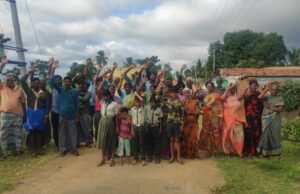 ಹನೂರು: ಸಮರ್ಪಕ ವಿದ್ಯುತ್ ಪೂರೈಕೆಗೆ ಒತ್ತಾಯಿಸಿ ಗ್ರಾಮಸ್ಥರ ಪ್ರತಿಭಟನೆ