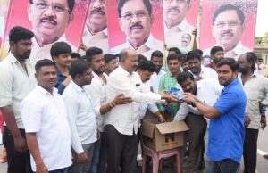 ಮಾಜಿ ಉಪಮುಖ್ಯಮಂತ್ರಿ ಡಾ.ಜಿ.ಪರಮೇಶ್ವರ್ ಅವರ ಹುಟ್ಟುಹಬ್ಬ ಆಚರಣೆ