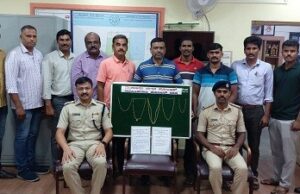ಸರಗಳ್ಳತನ ಮತ್ತು ದ್ವಿಚಕ್ರ ವಾಹನ ಕಳ್ಳರ ಬಂಧನ: ೫ ಲಕ್ಷ ರೂ.ಮೌಲ್ಯದ ಚಿನ್ನಾಭರಣ, ೩ ದ್ವಿಚಕ್ರ ವಾಹನ ವಶಕ್ಕೆ