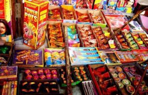 ಬೆಂಗಳೂರಿನ ಜನನಿಬಿಡ ಪ್ರದೇಶಗಳಲ್ಲಿನ ಪಟಾಕಿ ಮಾರಾಟ ನಿಷೇಧ ಎತ್ತಿ ಹಿಡಿದ ಹೈಕೋರ್ಟ್