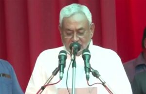 ಬಿಹಾರದ ಮುಖ್ಯಮಂತ್ರಿಯಾಗಿ ಪ್ರಮಾಣವಚನ ಸ್ವೀಕರಿಸಿದ ನಿತೀಶ್ ಕುಮಾರ್