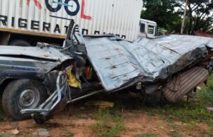 ತುಮಕೂರು: ಲಾರಿ – ಟೆಂಪೋ ನಡುವೆ ಅಪಘಾತ: 9 ಜನರ ಸಾವು