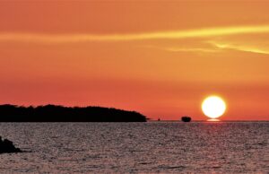 ” ಮರೀಚಿಕೆ “- ಕವನ