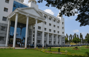 ಪತಿಯ ಕಾಲು ಕತ್ತರಿಸಿ ಮಣ್ಣು ಮಾಡಲು ಪತ್ನಿಗೆ ನೀಡಿದ ಮಿಮ್ಸ್ ಆಸ್ಪತ್ರೆ ಸಿಬ್ಬಂದಿ