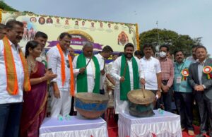 ರೈತ ದಸರಾ ಮೆರವಣಿಗೆಯನ್ನು ಉದ್ಘಾಟಿಸಿದ ಕೃಷಿ ಸಚಿವ ಬಿ.ಸಿ.ಪಾಟೀಲ್