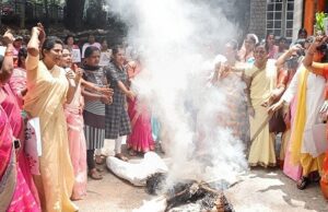 ಶಾಸಕ ಅರವಿಂದ ಲಿಂಬಾವಳಿ ವಿರುದ್ಧ ಕೆಪಿಸಿಸಿ ಮಹಿಳಾ ಘಟಕದ ವತಿಯಿಂದ ಪ್ರತಿಭಟನೆ