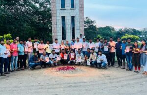 ಮಳವಳ್ಳಿಯಲ್ಲಿ ಅತ್ಯಾಚಾರ, ಕೊಲೆ ಪ್ರಕರಣ: ಮೈಸೂರು ವಿವಿ ಸಂಶೋಧಕರ ಸಂಘದಿಂದ ಶ್ರದ್ಧಾಂಜಲಿ ಸಭೆ