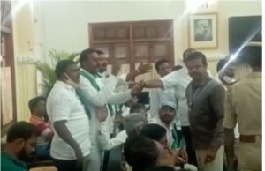 ಕಬ್ಬಿನ ದರ ನಿಗದಿ ಸಭೆಯಲ್ಲಿ ಕೋಡಿಹಳ್ಳಿ ಚಂದ್ರಶೇಖರ್ ಭಾಗಿ: ಆಕ್ಷೇಪ