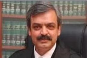 ಜನಪ್ರತಿನಿಧಿಗಳ ಆಯ್ಕೆ ವೇಳೆ ಮತದಾರರು ವಾಸ್ತವಾಂಶಗಳಿಂದ ದೂರ: ನ್ಯಾ. ಸಿದ್ಧಾರ್ಥ್ ಮೃದುಲ್ ವಿಷಾದ